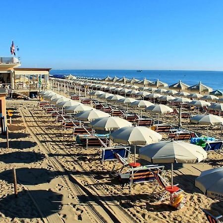 Le Palme 2 Pineto Vacanza Экстерьер фото