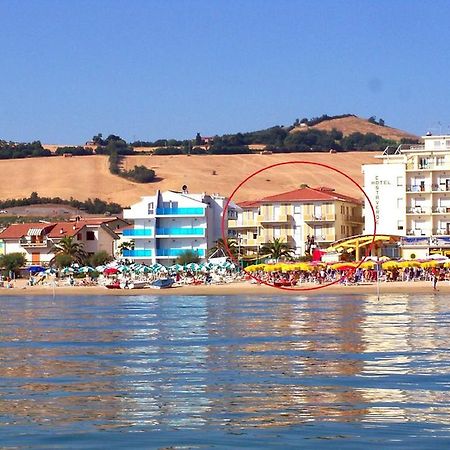 Le Palme 2 Pineto Vacanza Экстерьер фото